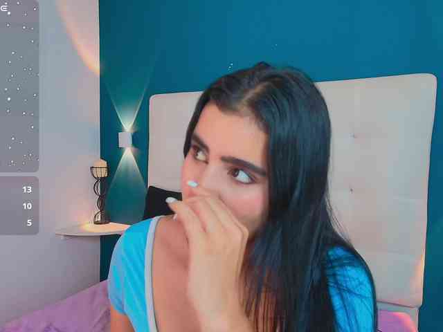 MiiaaCarter webcam