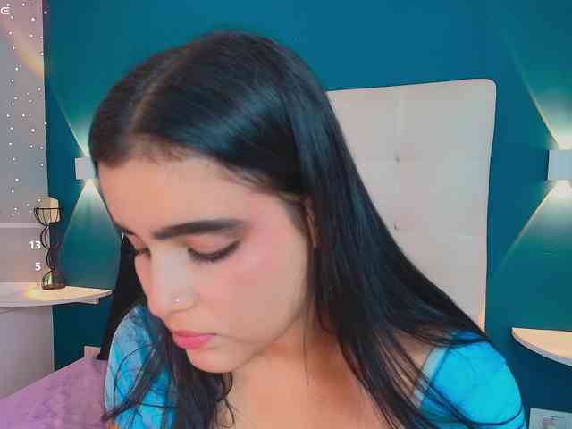 Modelo: MiiaaCarter