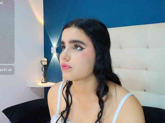 MiiaaCarter