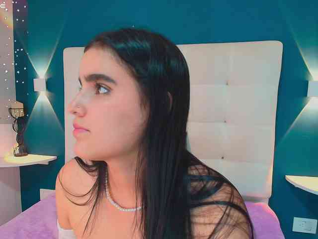 MiiaaCarter