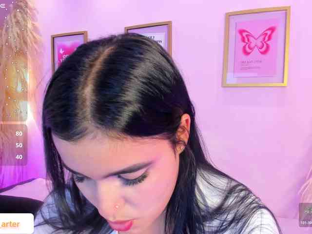 MiiaaCarter webcam