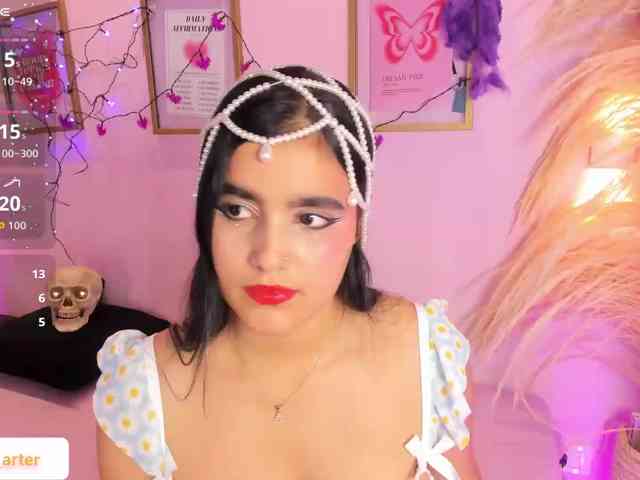 MiiaaCarter webcam