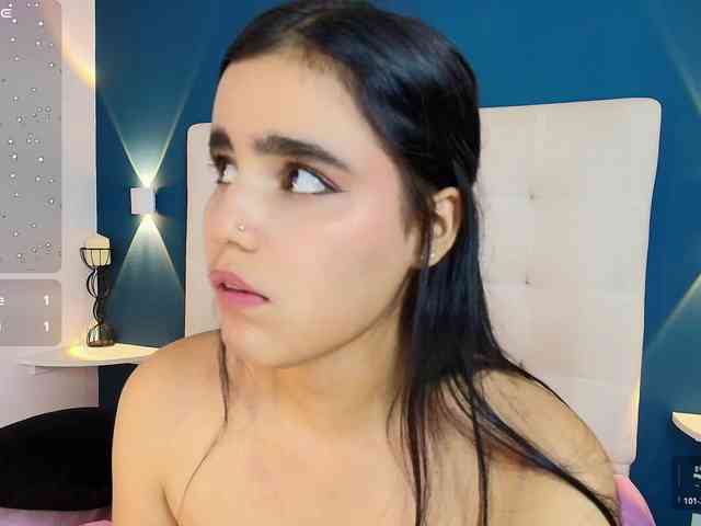 MiiaaCarter
