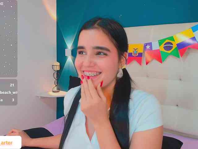 MiiaaCarter webcam