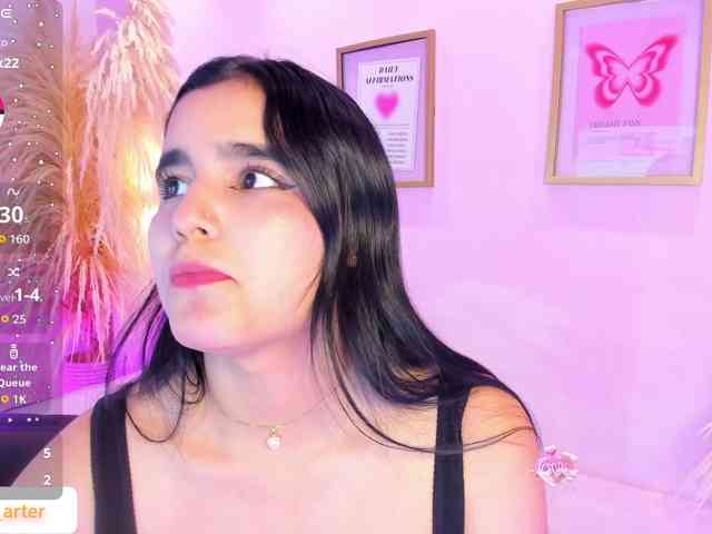 MiiaaCarter webcam