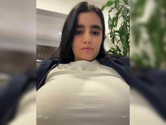 MiiaaCarter