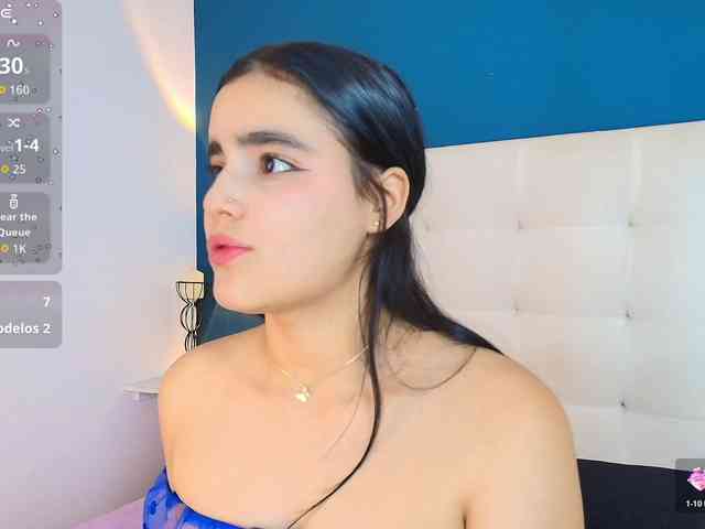 MiiaaCarter webcam