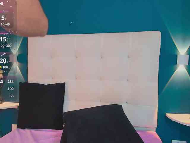 MiiaaCarter webcam