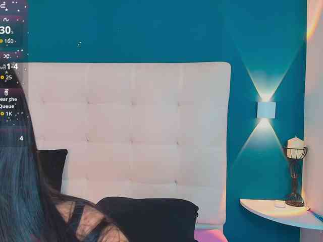 MiiaaCarter webcam