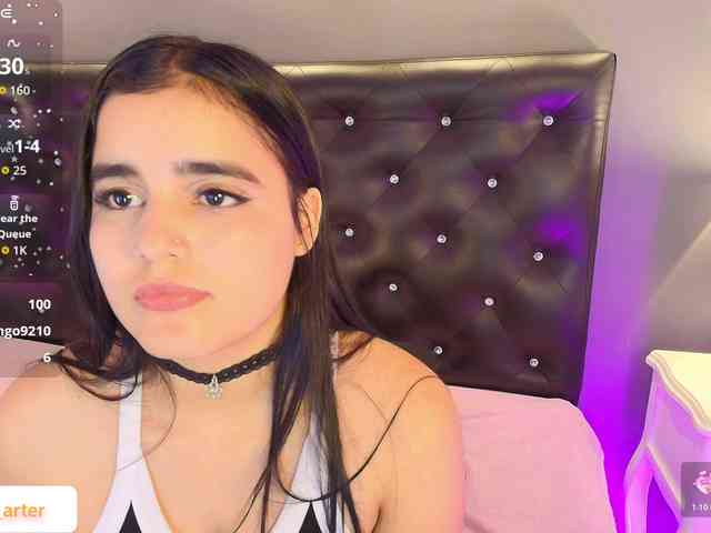 MiiaaCarter webcam