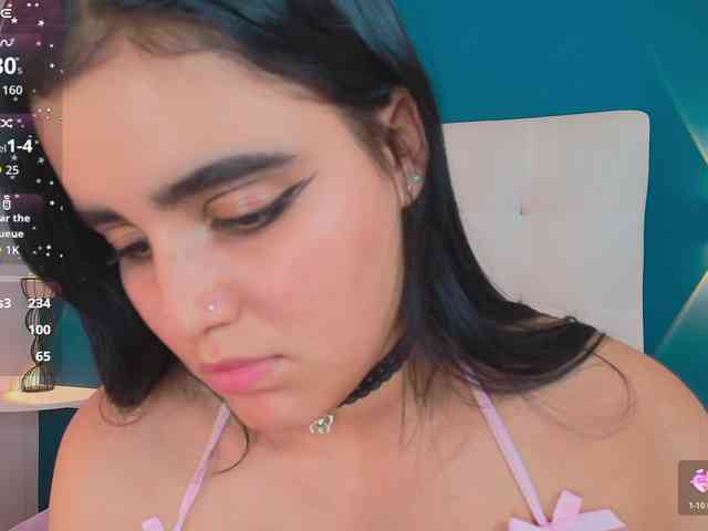 MiiaaCarter webcam