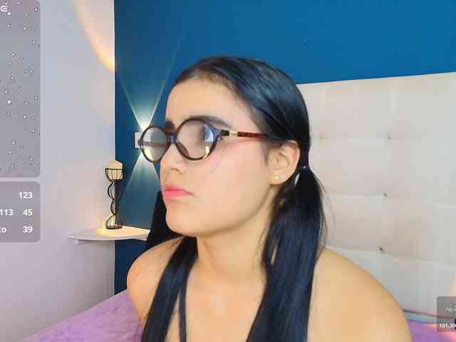 MiiaaCarter