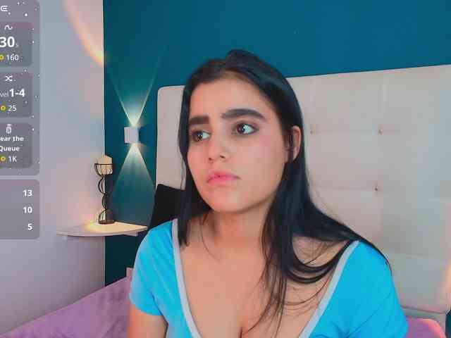 MiiaaCarter webcam