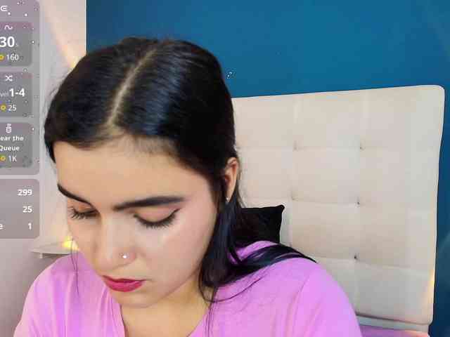 MiiaaCarter webcam