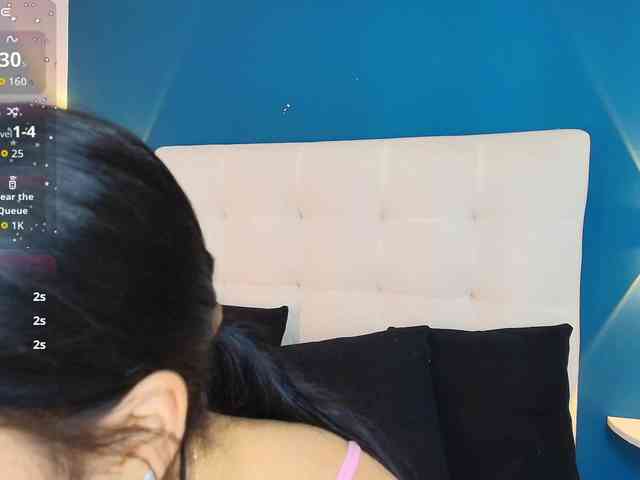 MiiaaCarter webcam