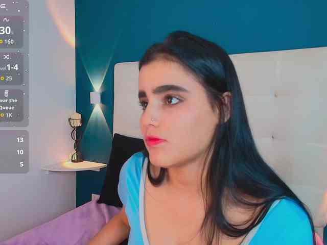 MiiaaCarter webcam