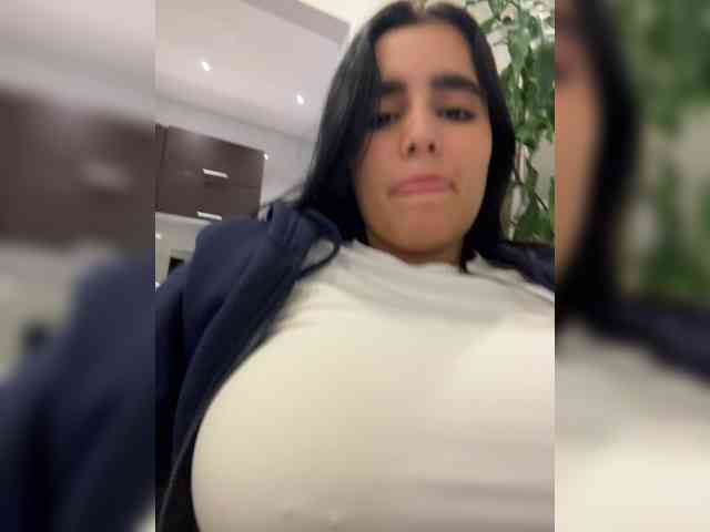 MiiaaCarter