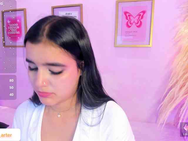 MiiaaCarter webcam
