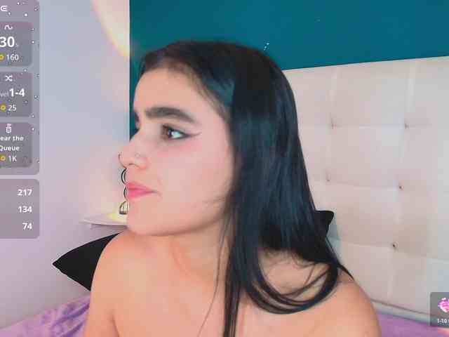MiiaaCarter