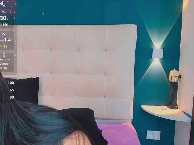 MiiaaCarter webcam
