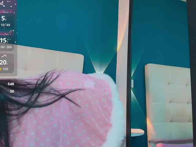 MiiaaCarter webcam