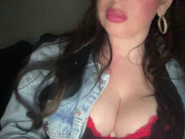 Djelina940 live cam on BongaCams