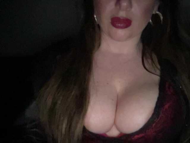 Djelina940 live cam on BongaCams