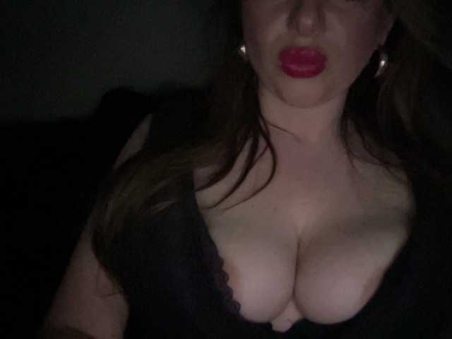 Djelina940's BongaCams show and profile