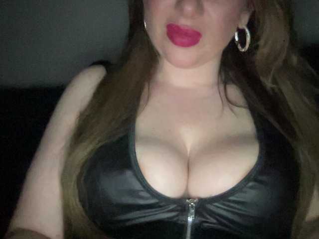 Djelina940 live cam on BongaCams