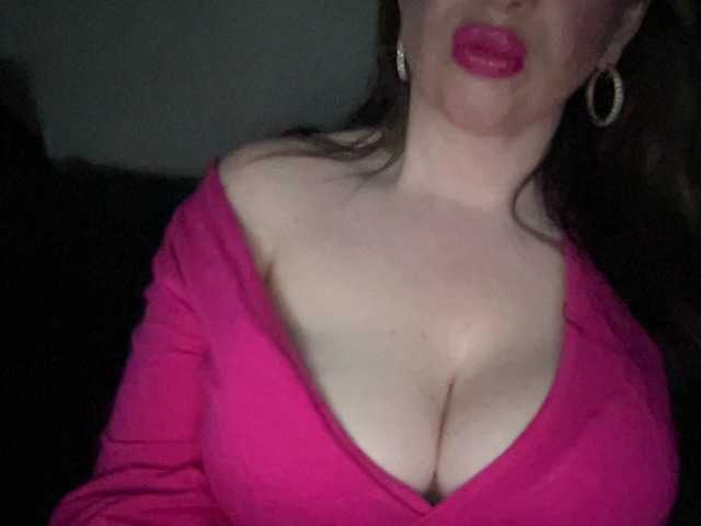 Djelina940 live cam on BongaCams