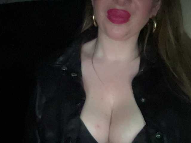 Djelina940 live cam on BongaCams