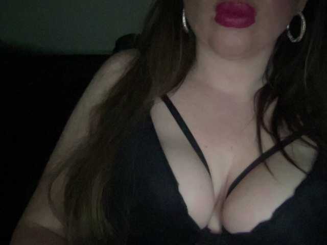 Djelina940 live cam on BongaCams