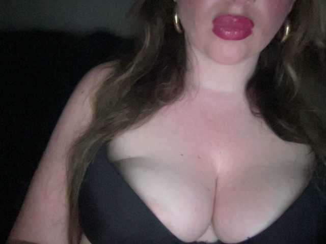Djelina940 live cam on BongaCams