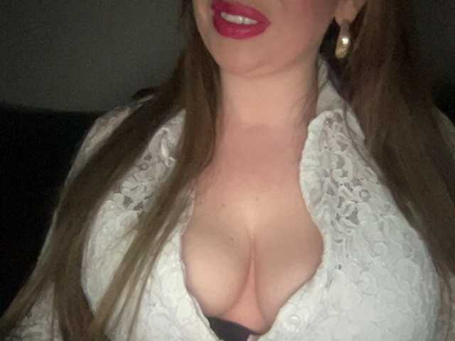 Djelina940's BongaCams show and profile