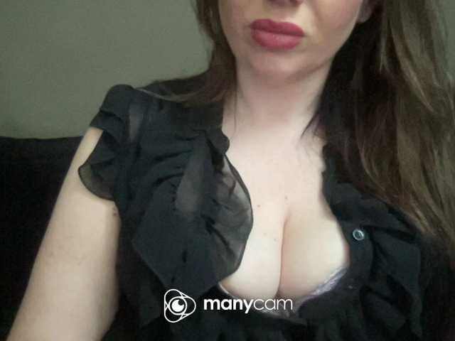 Djelina940 live cam on BongaCams