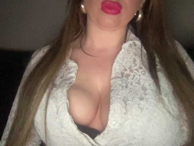 Djelina940's BongaCams show and profile