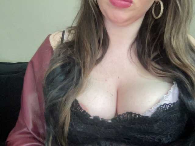 Djelina940 live cam on BongaCams