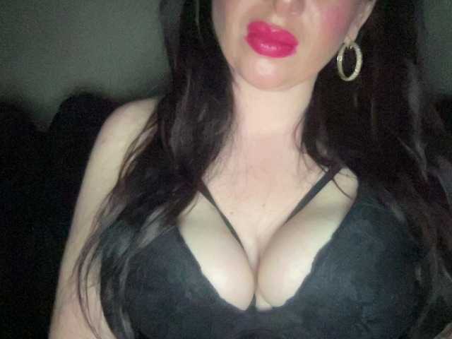 Djelina940 live cam on BongaCams