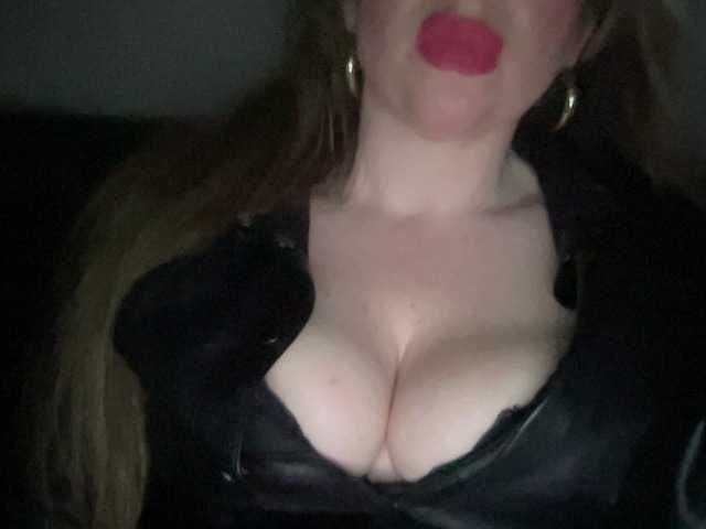 Djelina940 live cam on BongaCams