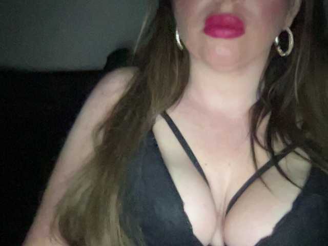 Djelina940 live cam on BongaCams