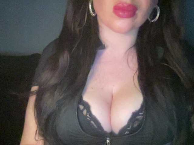Djelina940 live cam on BongaCams