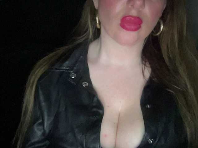 Djelina940 live cam on BongaCams