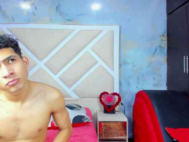 InnocentLooksex webcam