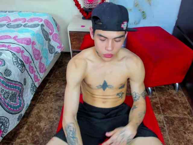 InnocentLooksex webcam