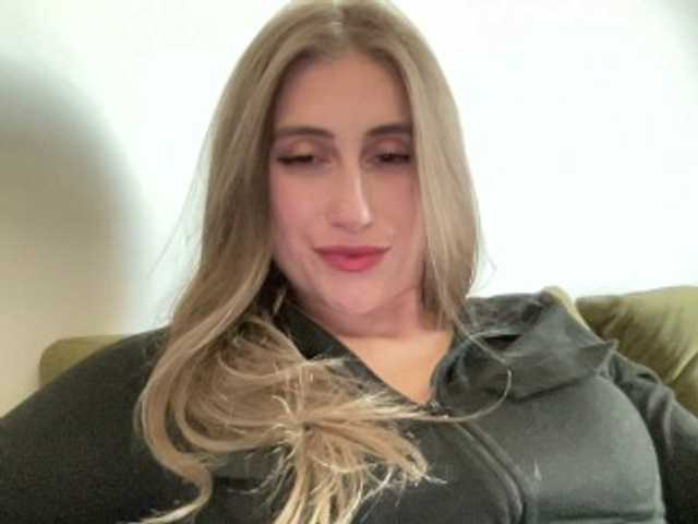 Walkiria19 live cam on BongaCams