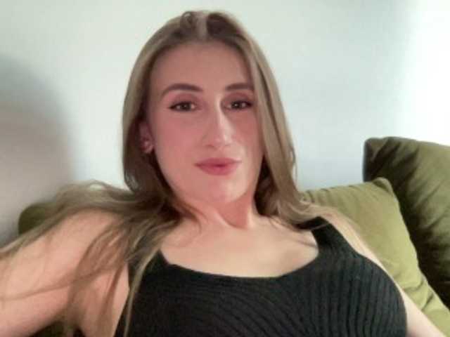 Walkiria19 live webcam show