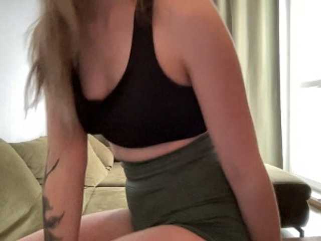 Walkiria19 live cam on BongaCams
