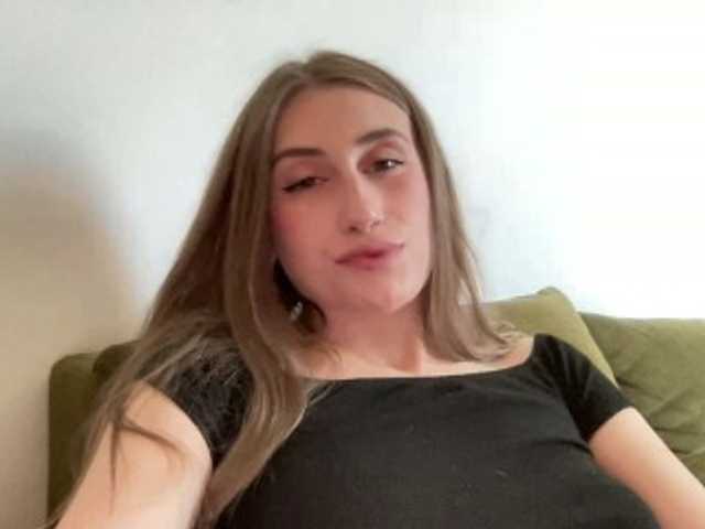Walkiria19 live cam on BongaCams