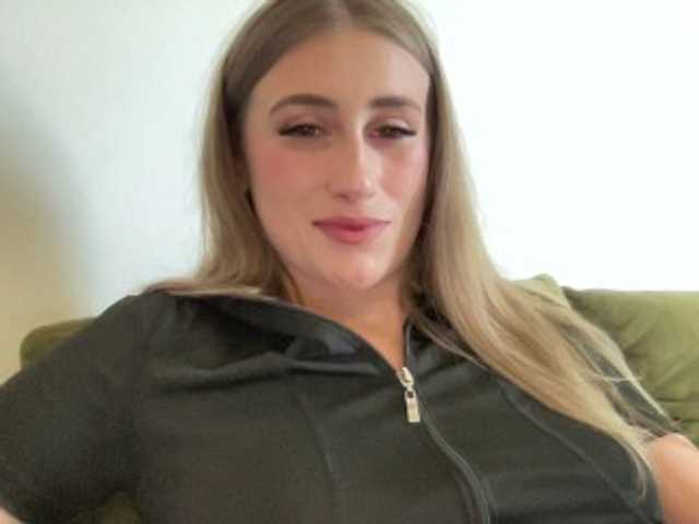 Walkiria19 live cam on BongaCams