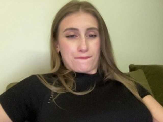 Walkiria19 live webcam show